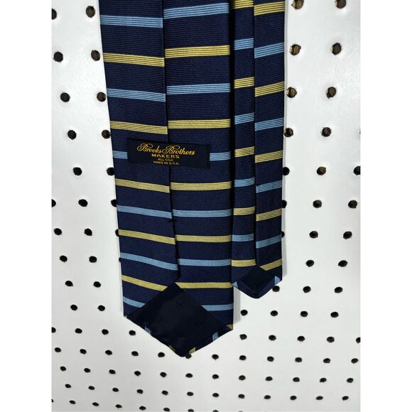 Brooks Brothers tie - Picture 4 of 4